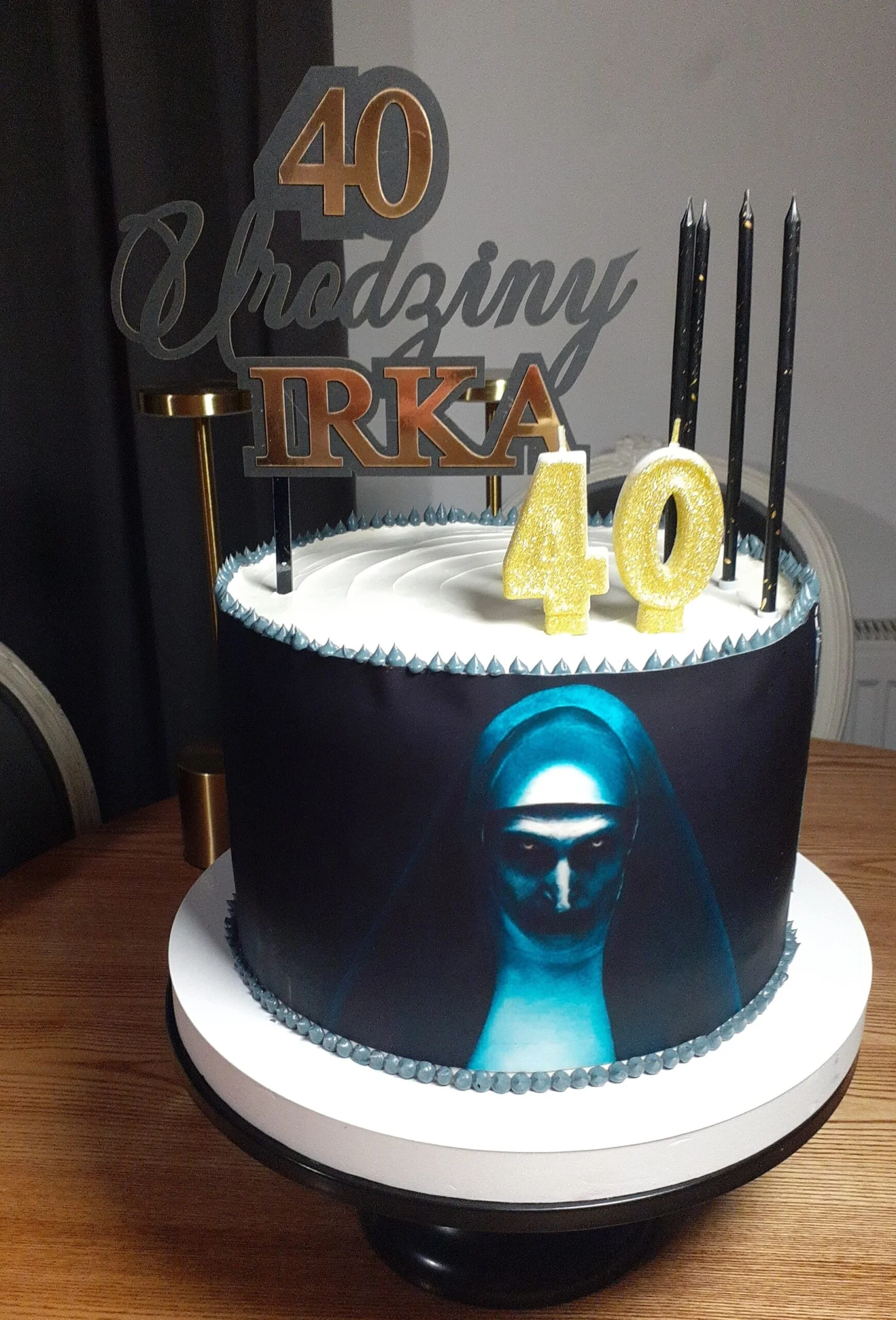 Tort urodzinowy z motywem horroru Halloween — Cieszyn