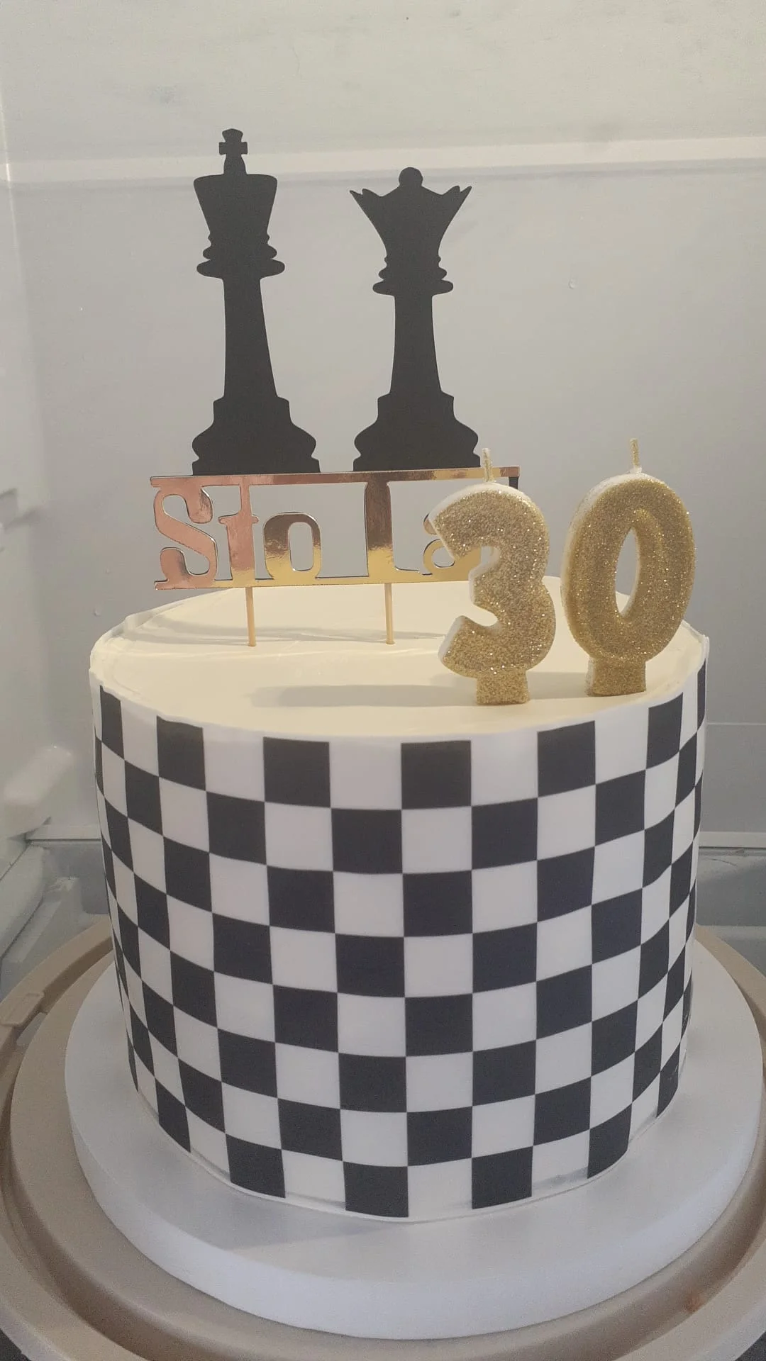 Tort urodzinowy z motywem szachownicy — Cake Time Cieszyn